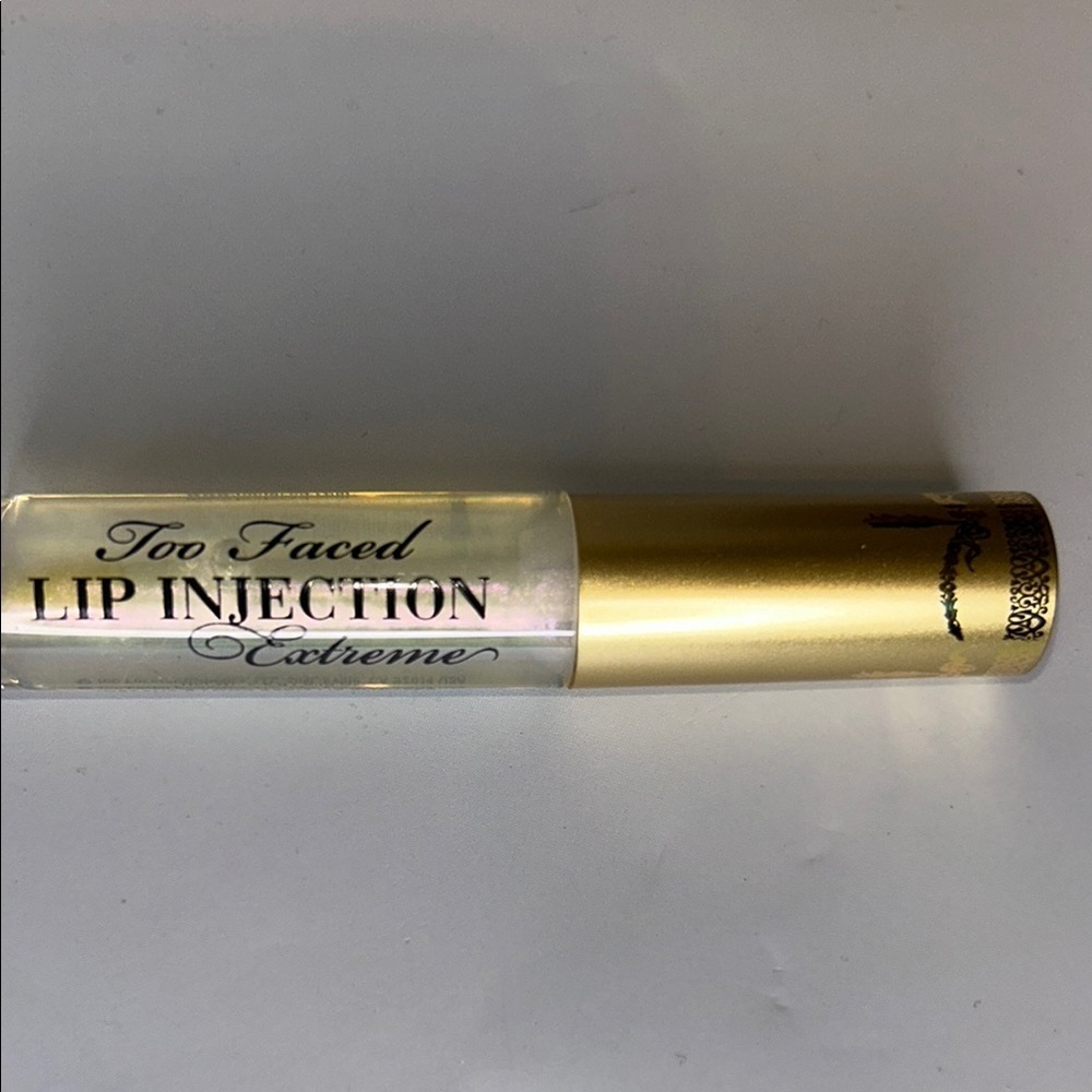 New too faced lip plump extreme gloss